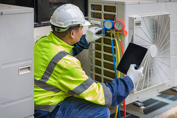 Professional Hvac technician working in Amarillo, TX